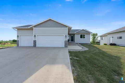 Exterior - 745 Fox Ct, Tea, SD 57064 photo 3 of 19