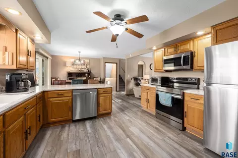 Kitchen - 508 S 2nd Ave, Brandon, SD 57005 photo 2 of 4