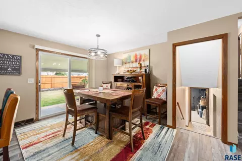 Dining - 508 S 2nd Ave, Brandon, SD 57005 photo 2 of 2