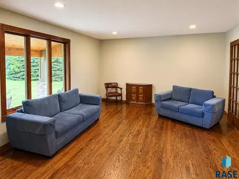 Living - 48190 265th St, Brandon, SD 57005 photo 1 of 4