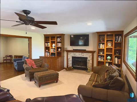 Living - 48190 265th St, Brandon, SD 57005 photo 2 of 4