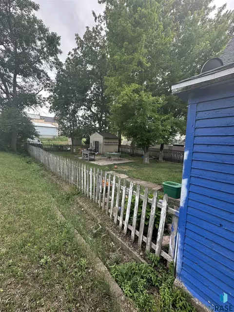 231 Lovely Ave, Baltic, SD 57003 photo 3