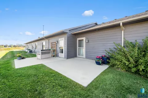 Exterior - 1006 Tanner Ct, Tea, SD 57064 photo 3 of 5