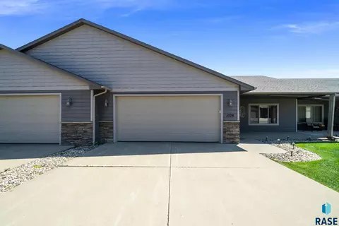 Exterior - 1006 Tanner Ct, Tea, SD 57064 photo 1 of 5