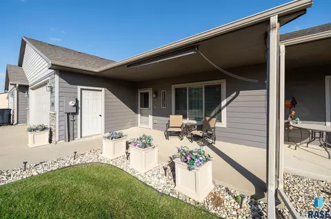 Exterior - 1006 Tanner Ct, Tea, SD 57064 photo 2 of 5