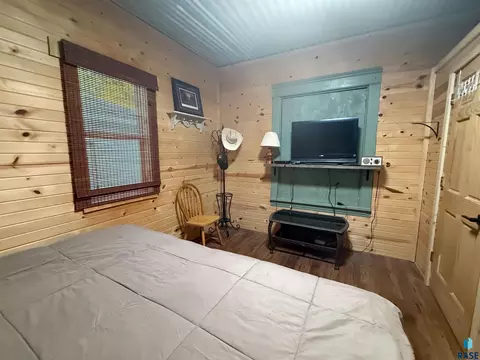 Bedroom - 116 W Smith St, Oldham, SD 57051 photo 2 of 9