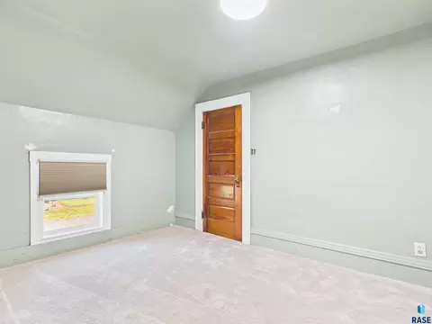 Bedroom - 116 W Smith St, Oldham, SD 57051 photo 6 of 9