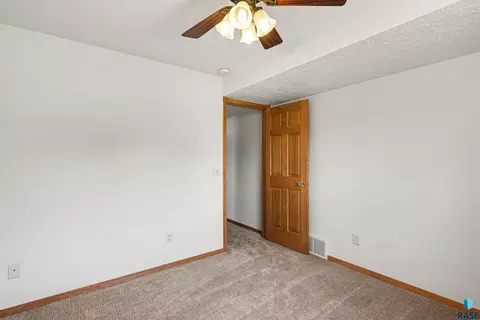 Bedroom - 1125 N Main Ave, Tea, SD 57064 photo 7 of 8
