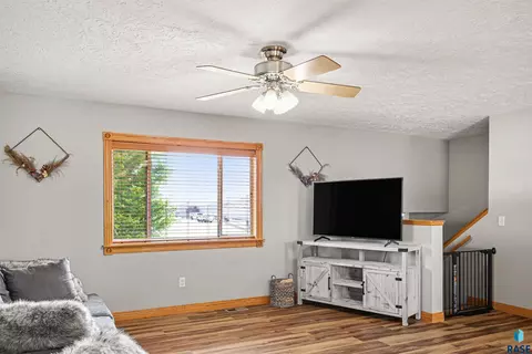 Living - 1125 N Main Ave, Tea, SD 57064 photo 1 of 1