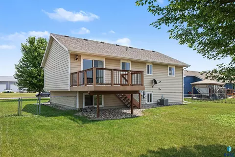 Exterior - 1125 N Main Ave, Tea, SD 57064 photo 1 of 3
