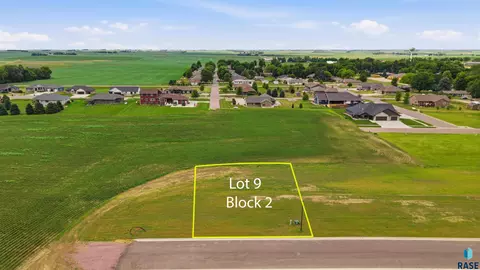 1508 Castle St, Larchwood, IA 51241