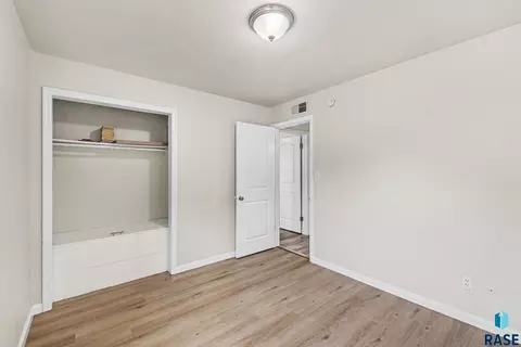 Bedroom - 2305 E 11th St, Sioux Falls, SD 57103 photo 1 of 3