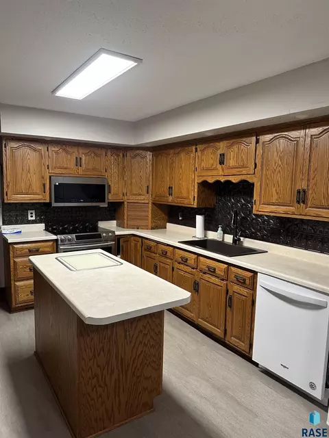 414 Bowdoin St, Goodwin, SD 57238 photo 6