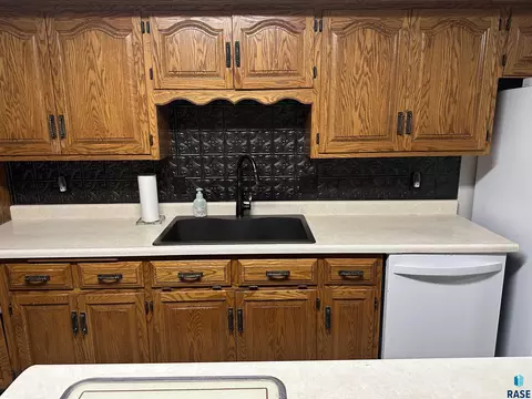 414 Bowdoin St, Goodwin, SD 57238 photo 8