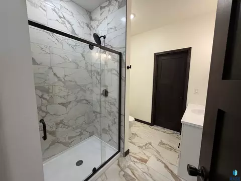 Bath - 629 Foxtail Dr, Parker, SD 57053 photo 1 of 4