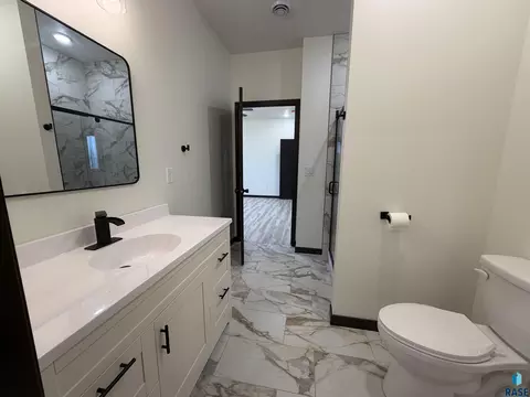 Bath - 629 Foxtail Dr, Parker, SD 57053 photo 2 of 4