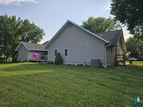 Exterior - 46336 287th St, Centerville, SD 57014 photo 1 of 7