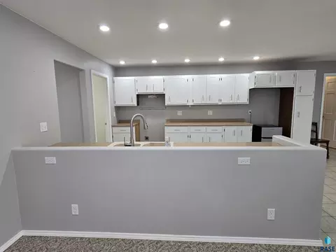 Kitchen - 46336 287th St, Centerville, SD 57014 photo 2 of 2