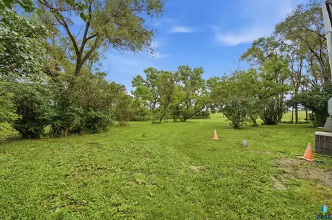 39390 227th St, Woonsocket, SD 57385 photo 25