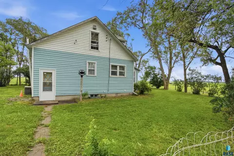 39390 227th St, Woonsocket, SD 57385 photo 24
