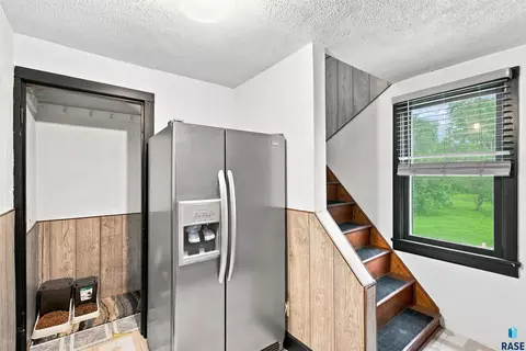 39390 227th St, Woonsocket, SD 57385 photo 17