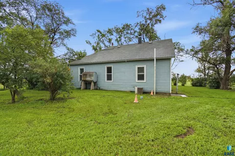 39390 227th St, Woonsocket, SD 57385 photo 26