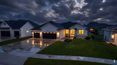 Exterior - E 77th St, Sioux Falls, SD 57108 photo 5 of 5