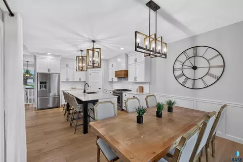 Dining - E 77th St, Sioux Falls, SD 57108 photo 3 of 3