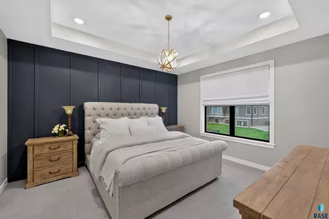 Bedroom - E 77th St, Sioux Falls, SD 57108 photo 1 of 10
