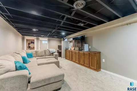 3917 E Claudette Dr, Sioux Falls, SD 57103 photo 16