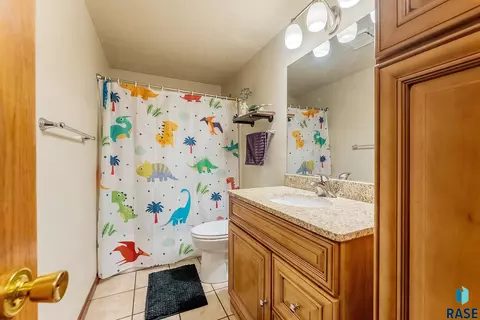 3917 E Claudette Dr, Sioux Falls, SD 57103 photo 9