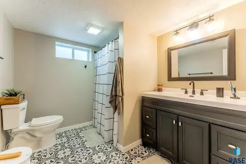 3917 E Claudette Dr, Sioux Falls, SD 57103 photo 14
