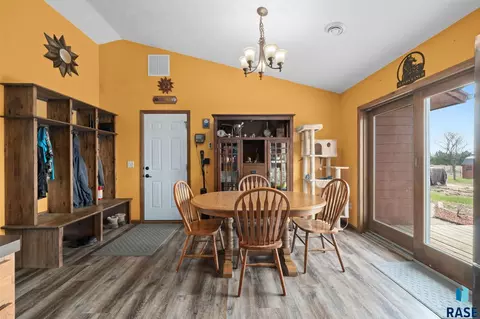 45139 Hawk Dr, Montrose, SD 57048 photo 23