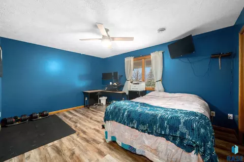 45139 Hawk Dr, Montrose, SD 57048 photo 26