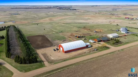 45139 Hawk Dr, Montrose, SD 57048 photo 3