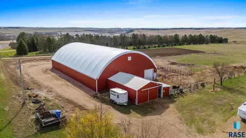 45139 Hawk Dr, Montrose, SD 57048 photo 7