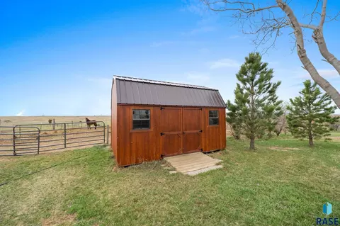45139 Hawk Dr, Montrose, SD 57048 photo 36
