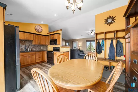 45139 Hawk Dr, Montrose, SD 57048 photo 24