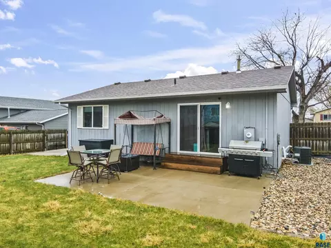 Exterior - N Steven St, Worthing, SD 57077 photo 2 of 2