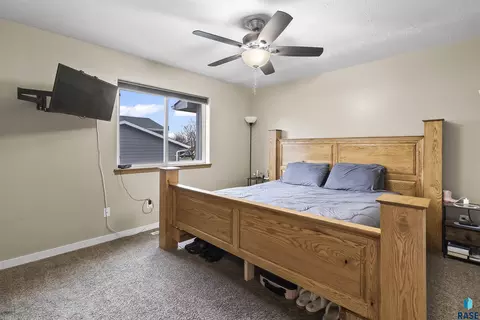 Bedroom - N Steven St, Worthing, SD 57077 photo 1 of 6