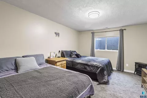 Bedroom - N Steven St, Worthing, SD 57077 photo 4 of 6