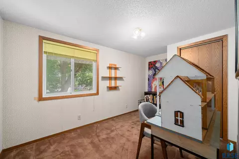 910 S 3rd Ave, Sioux Falls, SD 57104 photo 34