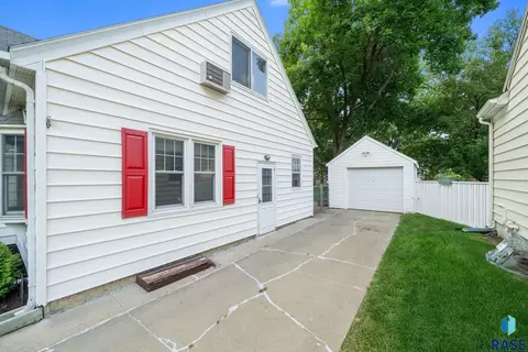910 S 3rd Ave, Sioux Falls, SD 57104 photo 44