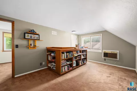 910 S 3rd Ave, Sioux Falls, SD 57104 photo 32