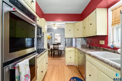 910 S 3rd Ave, Sioux Falls, SD 57104 photo 10