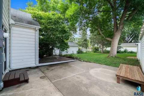 910 S 3rd Ave, Sioux Falls, SD 57104 photo 41