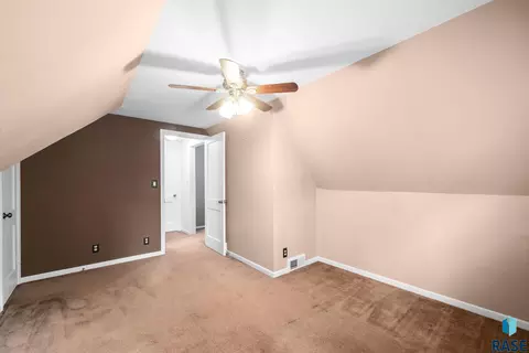 910 S 3rd Ave, Sioux Falls, SD 57104 photo 33