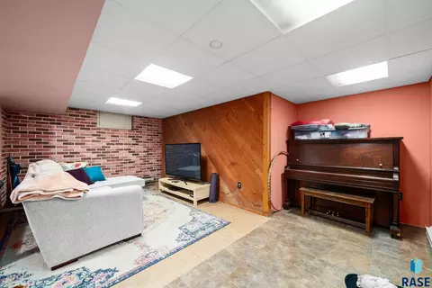 910 S 3rd Ave, Sioux Falls, SD 57104 photo 27
