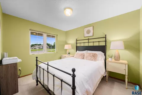 Bedroom - 27210 Lovely Pl, Tea, SD 57064 photo 4 of 6