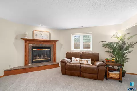 Living - 27210 Lovely Pl, Tea, SD 57064 photo 8 of 8